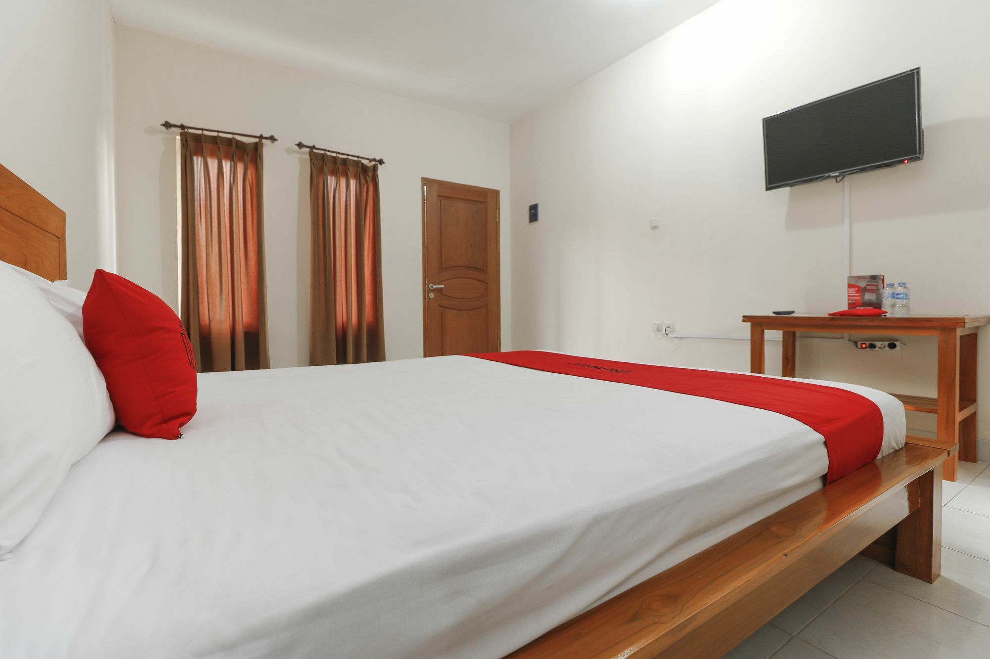 Reddoorz Plus Near Cibubur Junction Jacarta Exterior foto