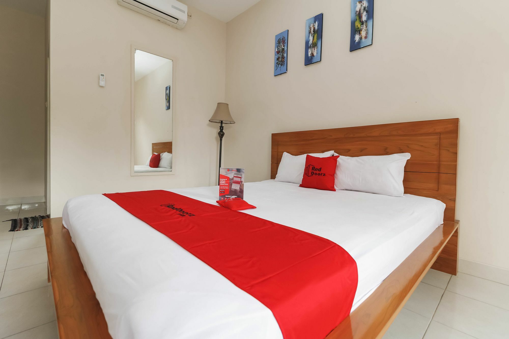 Reddoorz Plus Near Cibubur Junction Jacarta Exterior foto